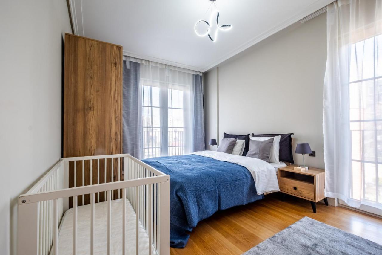 Flat With Balcony In Umraniye Appartement