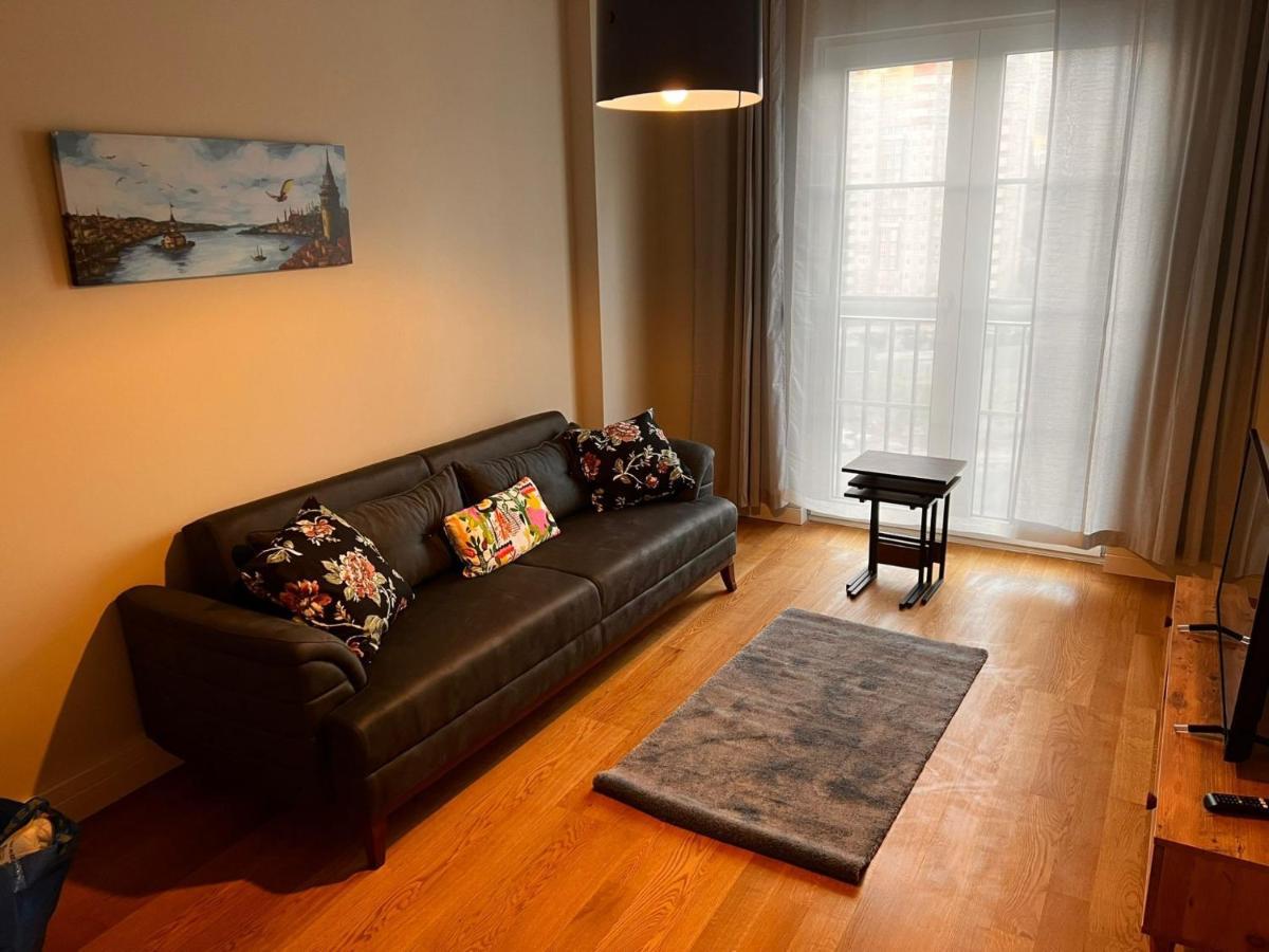 Appartement Flat With Balcony In Umraniye